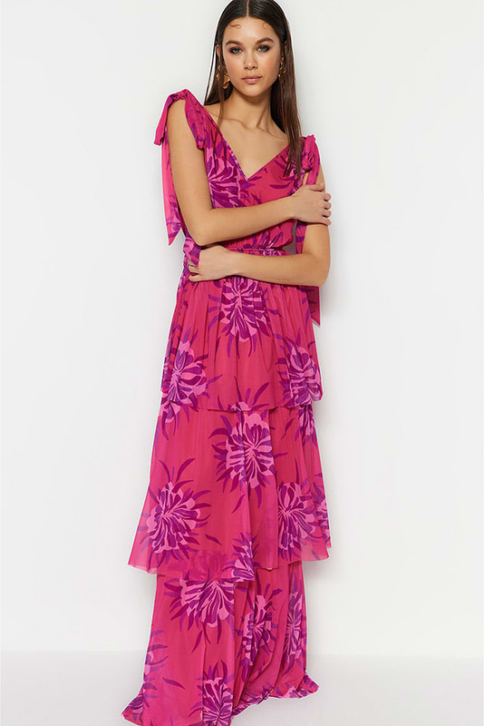 Różowa sukienka Trendyol z dekoltem w kształcie litery v maxi