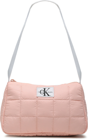 Różowa torebka Calvin Klein średnia na ramię matowa