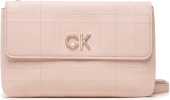 Różowa torebka Calvin Klein średnia w młodzieżowym stylu na ramię