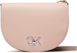 Różowa torebka Calvin Klein w młodzieżowym stylu matowa na ramię