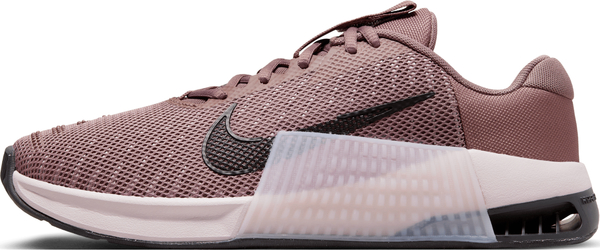 Różowe buty sportowe Nike z płaską podeszwą w sportowym stylu z tkaniny