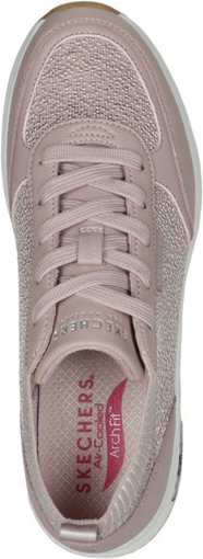 Różowe buty sportowe Skechers z płaską podeszwą w sportowym stylu sznurowane