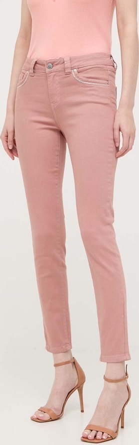 Różowe jeansy Morgan w stylu casual