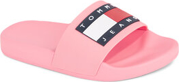 Różowe klapki Tommy Jeans z płaską podeszwą w stylu casual