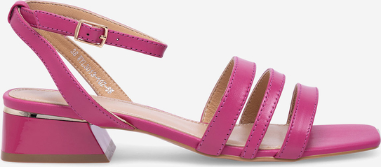 Różowe sandały Sergio Bardi z klamrami w stylu casual