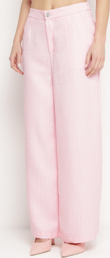 Różowe spodnie born2be