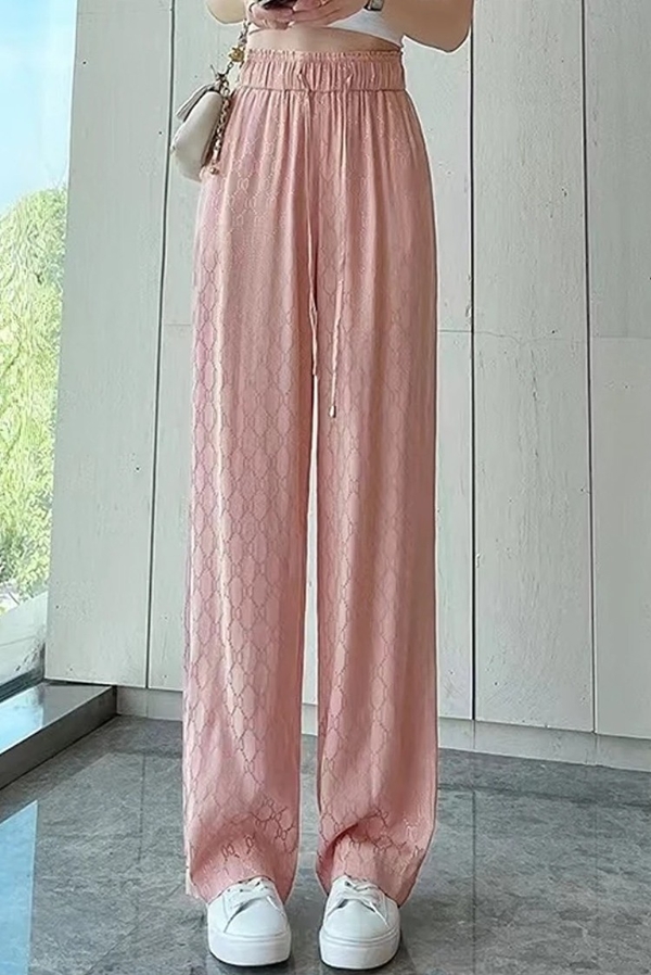 Różowe spodnie IVET w stylu retro