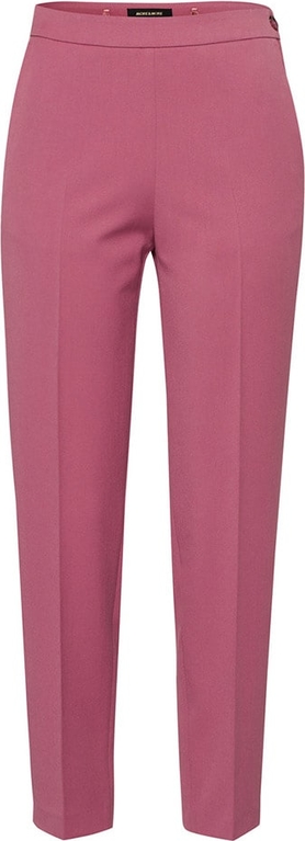 Różowe spodnie More & More