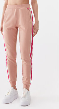 Różowe spodnie sportowe Guess z dresówki w sportowym stylu