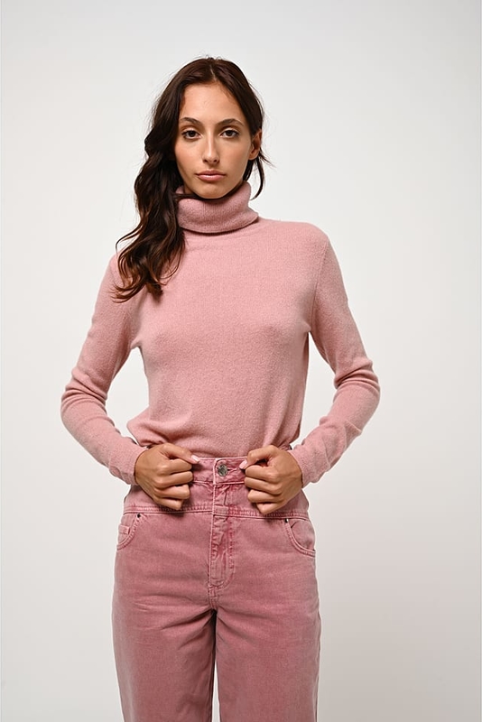Różowy sweter AUTHENTIC CASHMERE z kaszmiru