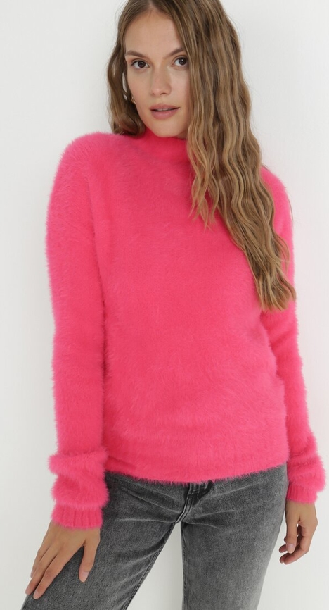 Różowy sweter born2be z wełny