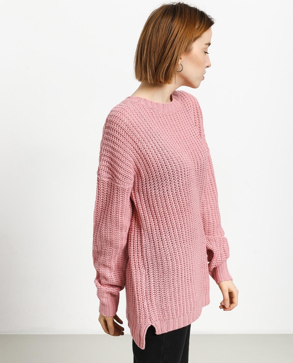 Różowy sweter Femi Stories w stylu casual z wełny