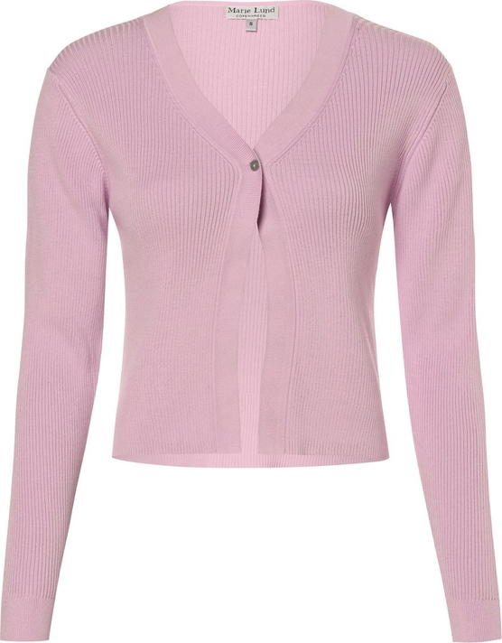 Różowy sweter Marie Lund w stylu klasycznym