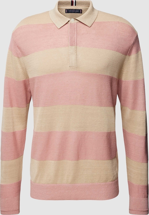 Różowy sweter Tommy Hilfiger w młodzieżowym stylu