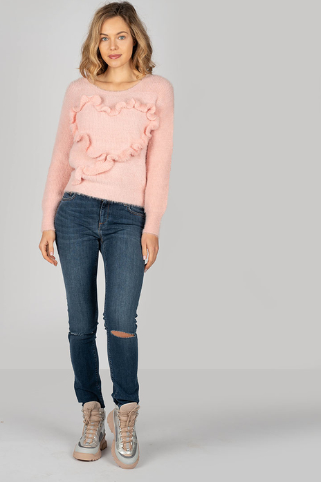 Różowy sweter ubierzsie.com z tkaniny