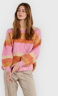 Różowy sweter YAS