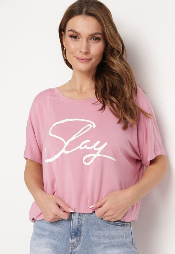 Różowy t-shirt born2be