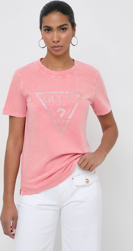 Różowy t-shirt Guess w sportowym stylu z okrągłym dekoltem z bawełny