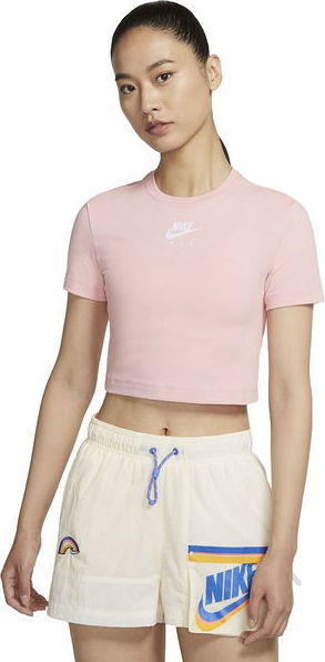Różowy t-shirt Nike z okrągłym dekoltem w sportowym stylu