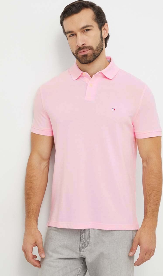 Różowy t-shirt Tommy Hilfiger z krótkim rękawem w stylu casual