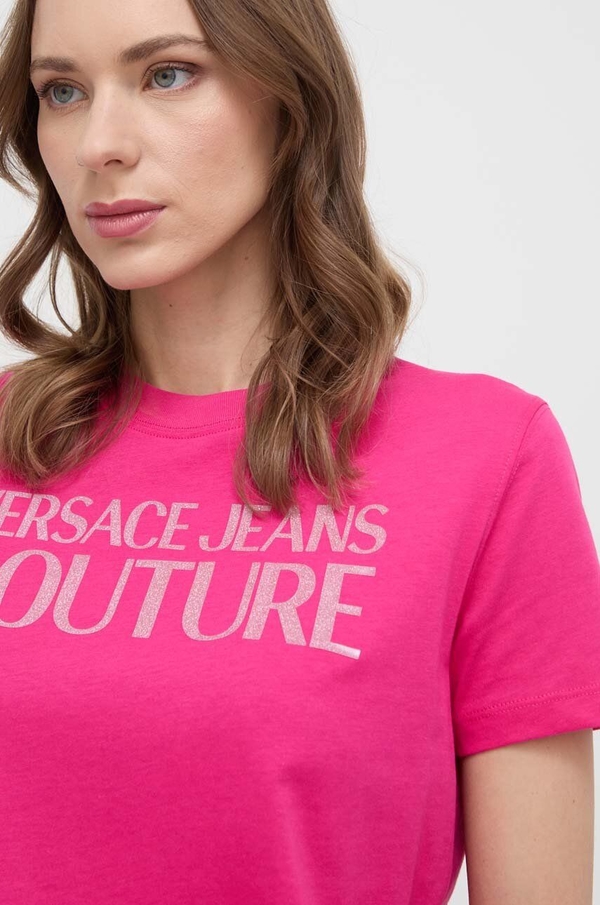 Różowy t-shirt Versace Jeans w młodzieżowym stylu z krótkim rękawem