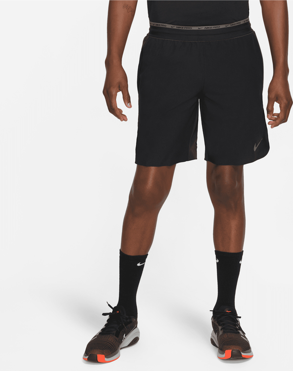 Spodenki Nike z tkaniny w sportowym stylu