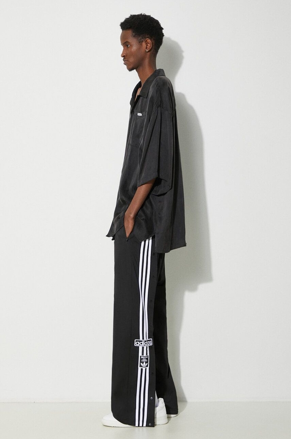 Spodnie Adidas Originals w sportowym stylu