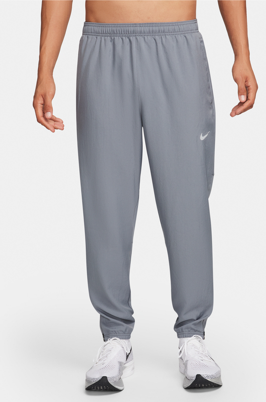 Spodnie Nike z tkaniny w sportowym stylu