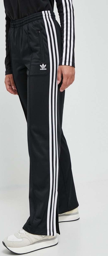 Spodnie sportowe Adidas Originals z dresówki w sportowym stylu