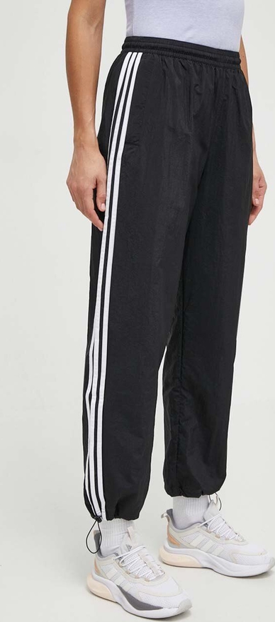 Spodnie sportowe Adidas Originals z tkaniny