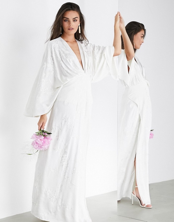 Sukienka Aso Edition w stylu casual z dekoltem w kształcie litery v maxi