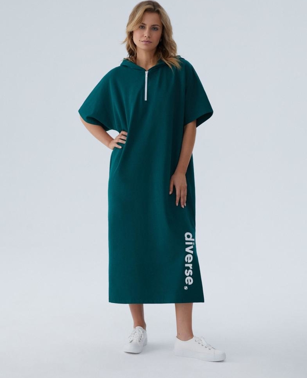 Sukienka Diverse w stylu casual maxi oversize