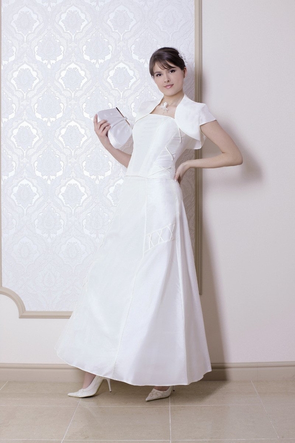 Sukienka Fokus maxi z krótkim rękawem z dekoltem w kształcie litery v
