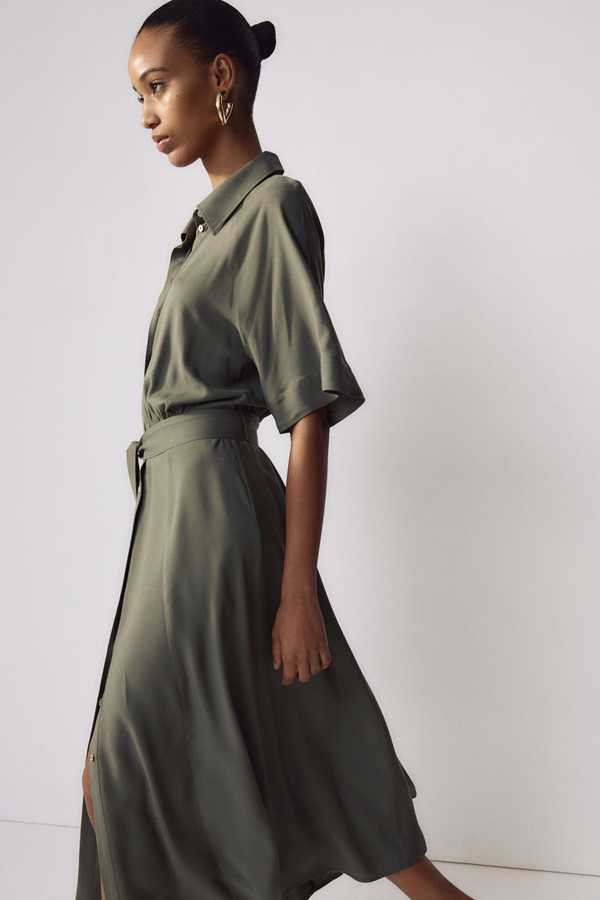 Sukienka H & M maxi w stylu casual z kołnierzykiem