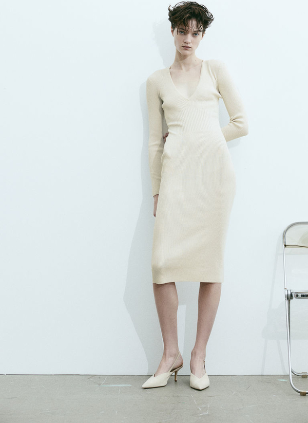 Sukienka H & M midi z długim rękawem z dekoltem w kształcie litery v