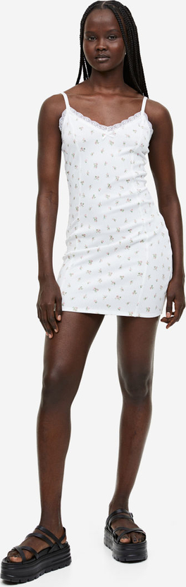 Sukienka H & M z okrągłym dekoltem dopasowana na ramiączkach
