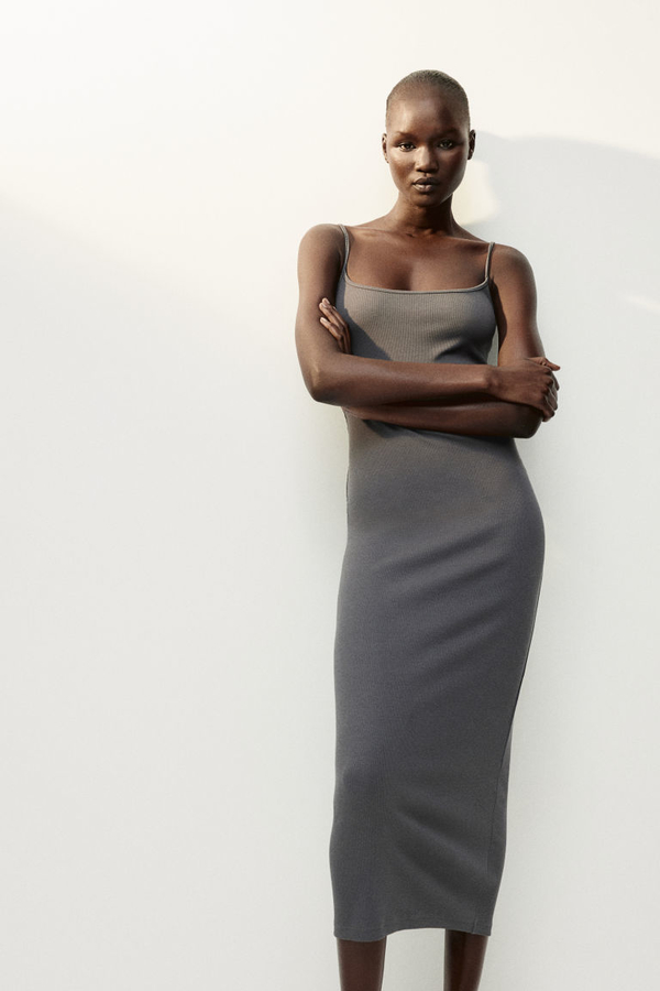 Sukienka H & M z okrągłym dekoltem w stylu casual dopasowana