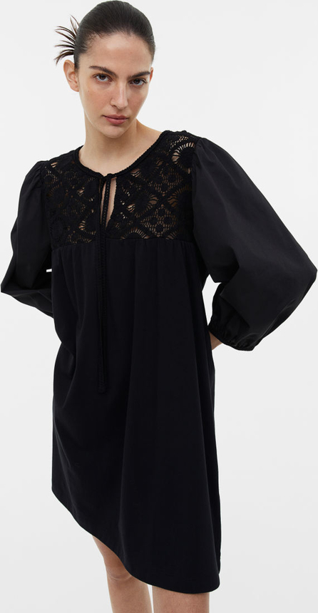 Sukienka H & M z okrągłym dekoltem w stylu casual z długim rękawem