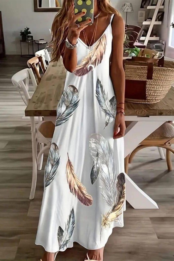 Sukienka IVET z dekoltem w kształcie litery v trapezowa