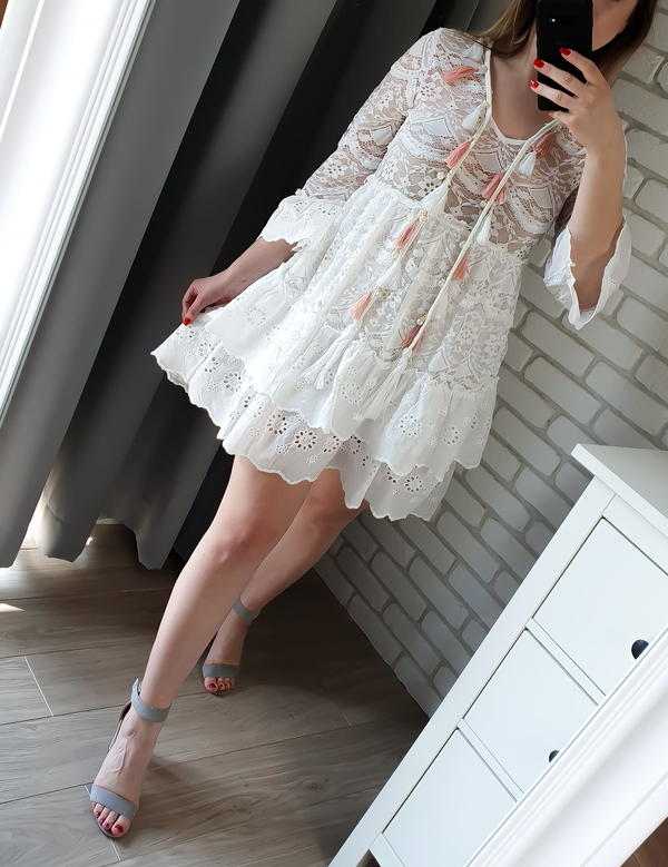 Sukienka MON BOUTIQUE z dekoltem w kształcie litery v oversize w stylu casual