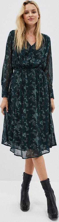 Sukienka Moodo.pl w stylu casual z dekoltem w kształcie litery v z długim rękawem