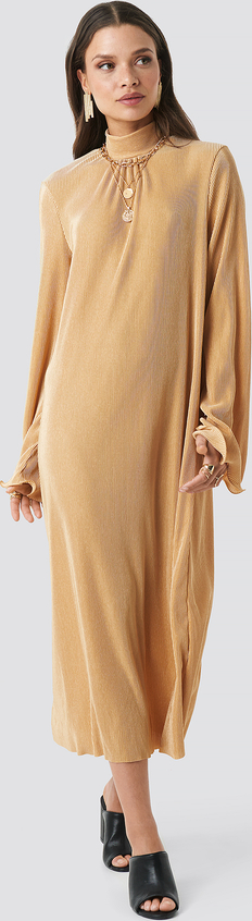 Sukienka NA-KD Trend z długim rękawem z okrągłym dekoltem w stylu casual