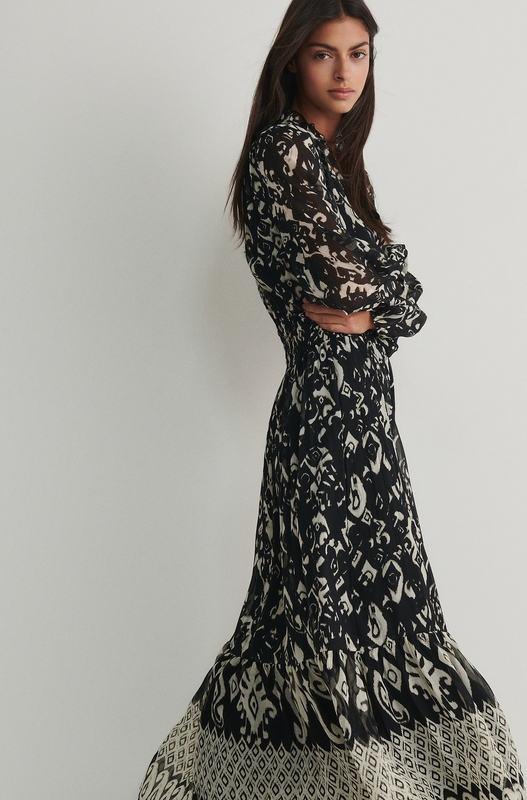 Sukienka Reserved maxi z tkaniny z długim rękawem