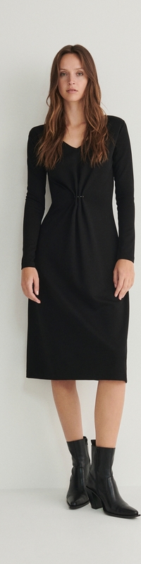 Sukienka Reserved z dekoltem w kształcie litery v midi z długim rękawem