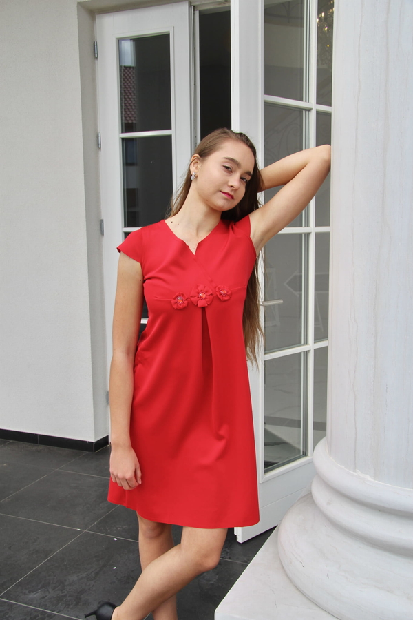 Sukienka Rokado z dekoltem w kształcie litery v mini