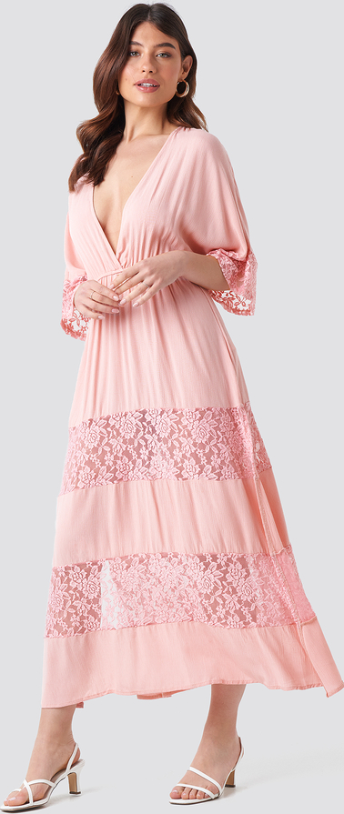 Sukienka Trendyol z dekoltem w kształcie litery v maxi