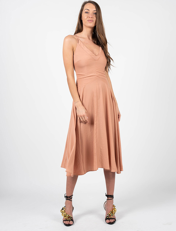 Sukienka ubierzsie.com z dekoltem w kształcie litery v bez rękawów rozkloszowana