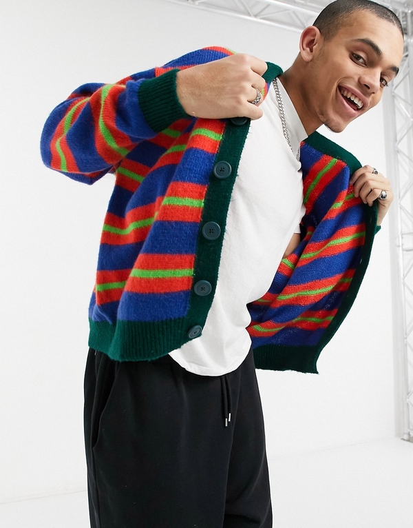 Sweter Asos z okrągłym dekoltem w młodzieżowym stylu