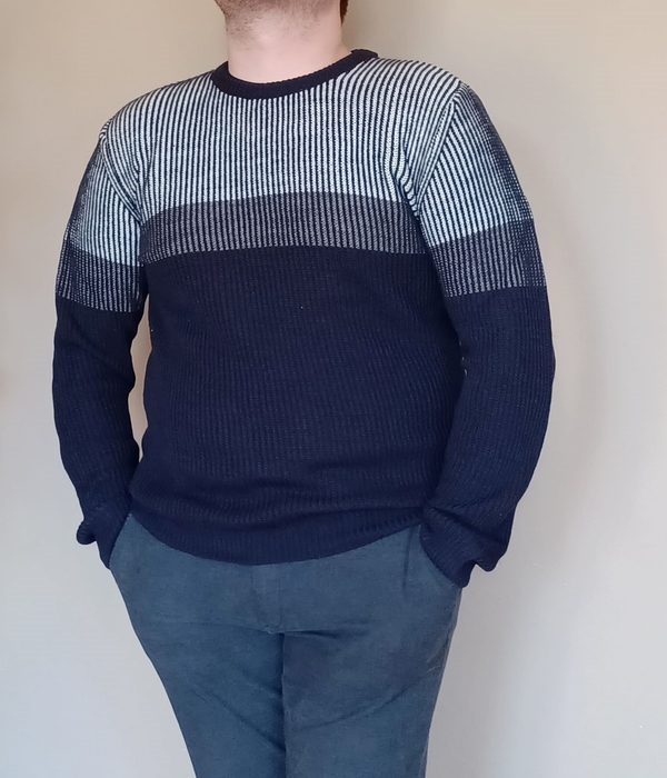Sweter Bodara z wełny z okrągłym dekoltem