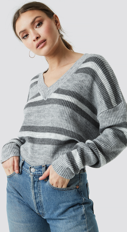 Sweter NA-KD w stylu casual z dzianiny